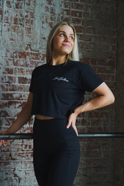 SIGNATURE CROP (BLACK)